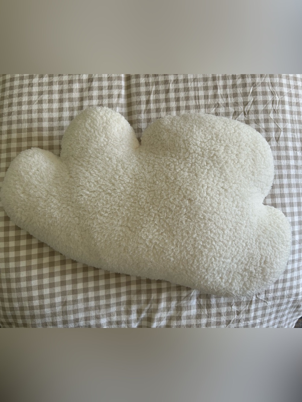 Soft Cloud-Shaped Throw Pillow - Cream